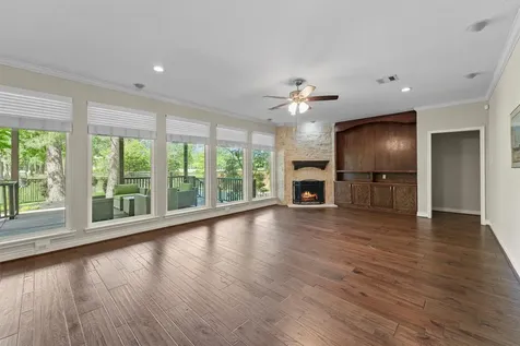 2023 Forest Garden Drive Kingwood TX 77345