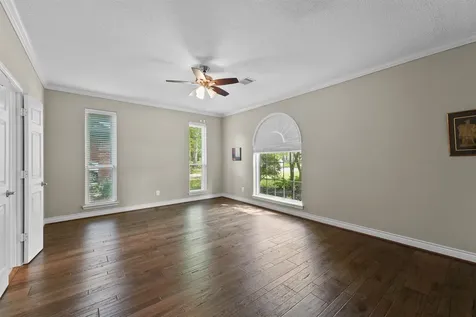 2023 Forest Garden Drive Kingwood TX 77345