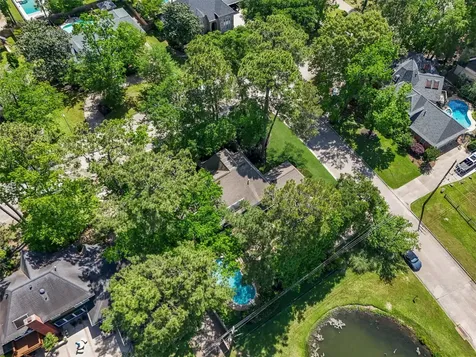 2023 Forest Garden Drive Kingwood TX 77345