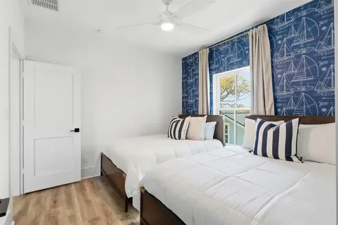 4712 Avenue Q Galveston TX 77551