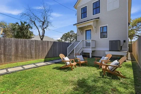 4712 Avenue Q Galveston TX 77551