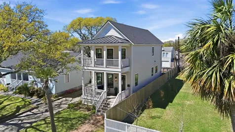 4712 Avenue Q Galveston TX 77551