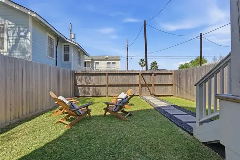 4712 Avenue Q Galveston TX 77551