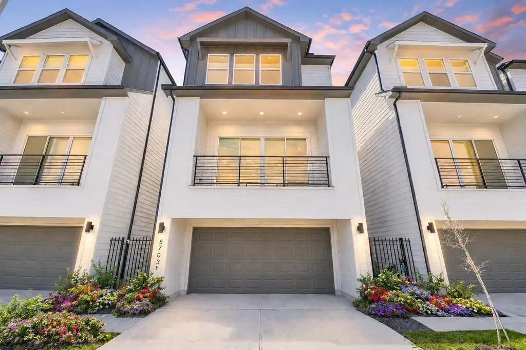 5703 Balbo Street F Houston TX 77091