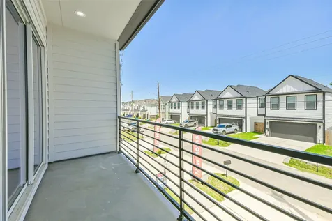 5703 Balbo Street F Houston TX 77091