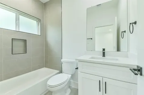 5703 Balbo Street F Houston TX 77091