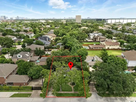 6305 S Rice Avenue Bellaire TX 77401