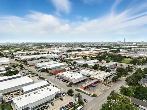 6305 S Rice Avenue Bellaire TX 77401