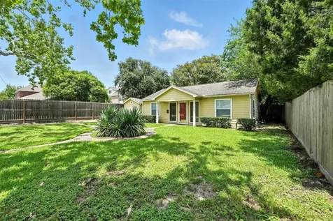 6305 S Rice Avenue Bellaire TX 77401