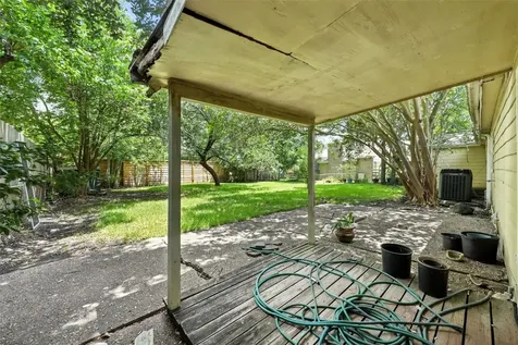6305 S Rice Avenue Bellaire TX 77401