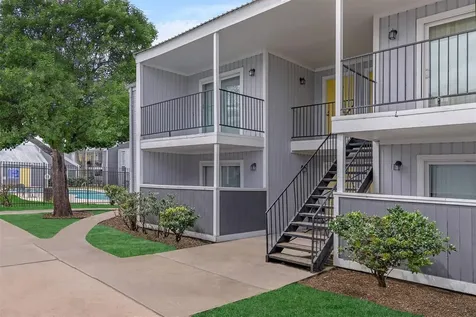 10402 Sandpiper Drive 2 -20 Houston TX 77096