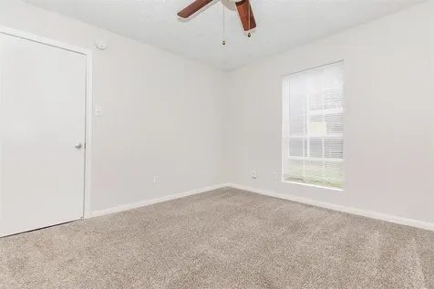 10402 Sandpiper Drive 2 -20 Houston TX 77096