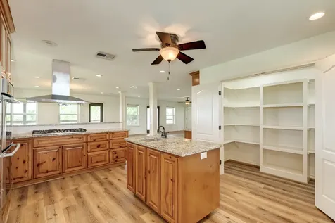 10793 Fm-2918 Brazoria TX 77422