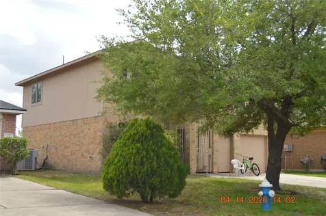 12222 Kings Garden Court Houston TX 77044