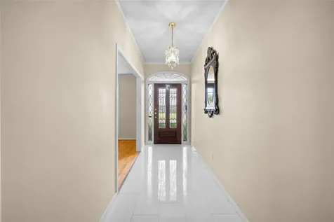 7615 Del Rey Lane Houston TX 77071