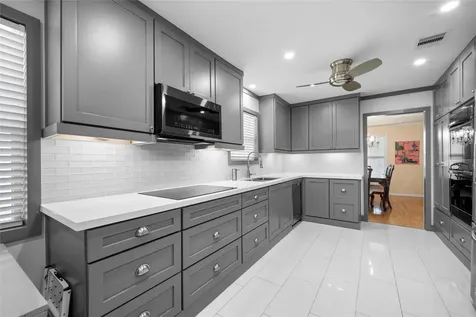 7615 Del Rey Lane Houston TX 77071