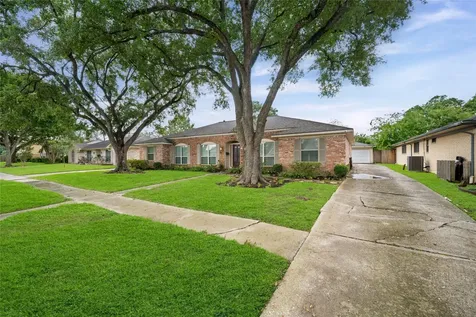 7615 Del Rey Lane Houston TX 77071