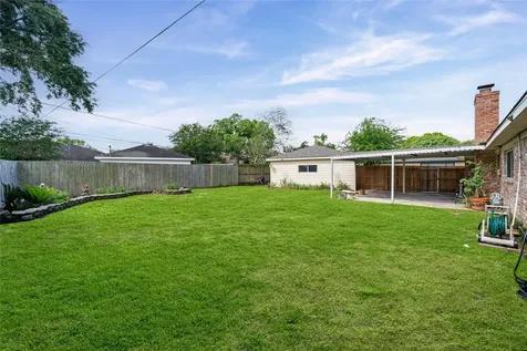 7615 Del Rey Lane Houston TX 77071