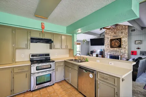 12 Creekwood Drive Schulenburg TX 78956