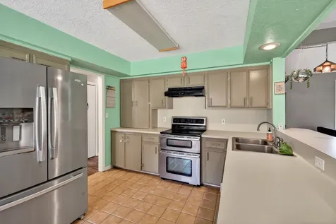 12 Creekwood Drive Schulenburg TX 78956