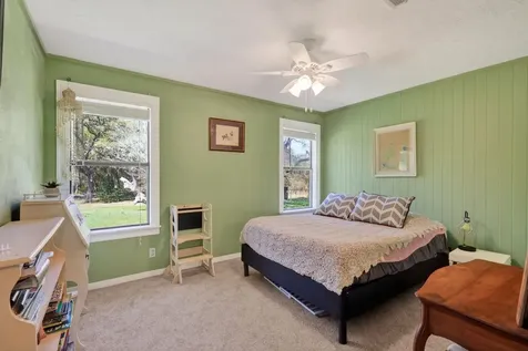 12 Creekwood Drive Schulenburg TX 78956