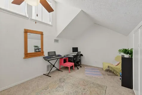 12 Creekwood Drive Schulenburg TX 78956