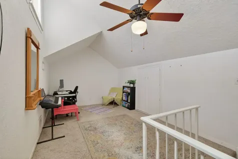 12 Creekwood Drive Schulenburg TX 78956