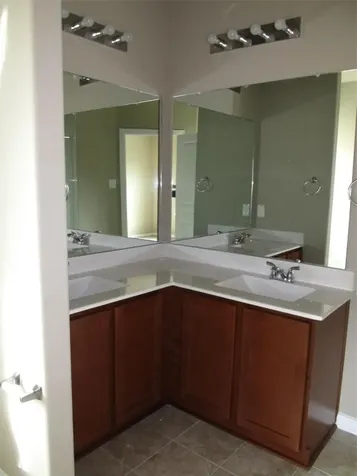 2310 Thunderbolt Peak Drive Rosharon TX 77583