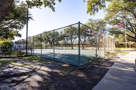 13852 Hollowgreen Drive 303/5 Houston TX 77082
