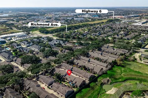 13852 Hollowgreen Drive 303/5 Houston TX 77082