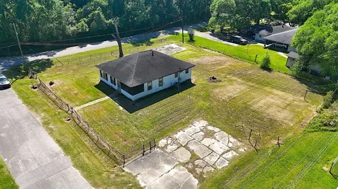 270 S 9th Street Silsbee TX 77656