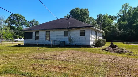 270 S 9th Street Silsbee TX 77656