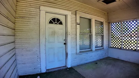 270 S 9th Street Silsbee TX 77656