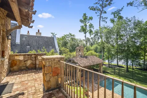 15 N Badger Lodge Circle Spring TX 77389