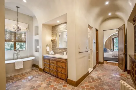15 N Badger Lodge Circle Spring TX 77389