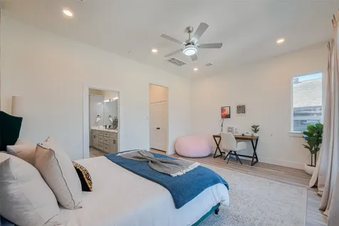 2909 Nagle Street Houston TX 77004