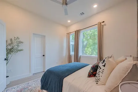 2909 Nagle Street Houston TX 77004