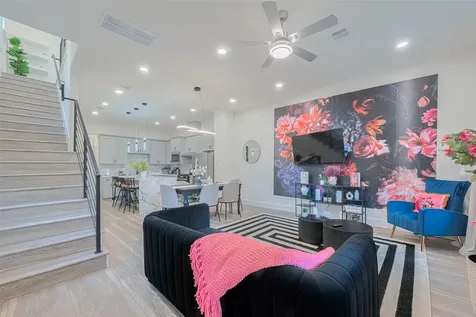 2909 Nagle Street Houston TX 77004