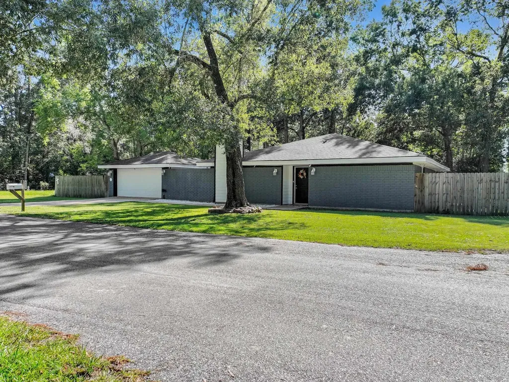 6125 Broadoak Street Beaumont TX 77713