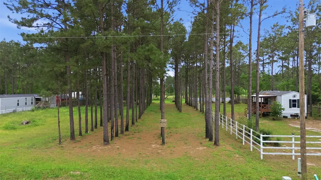 133 County Road 5005 Cleveland TX 77327