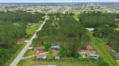 133 County Road 5005 Cleveland TX 77327