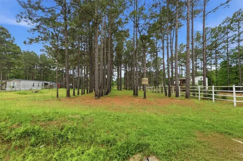 133 County Road 5005 Cleveland TX 77327