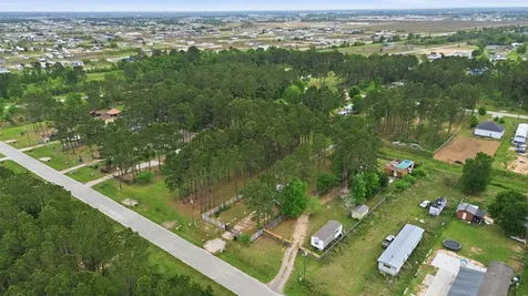 133 County Road 5005 Cleveland TX 77327