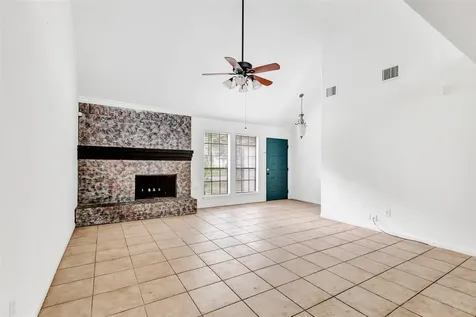 4719 Silver Frost Drive Houston TX 77066