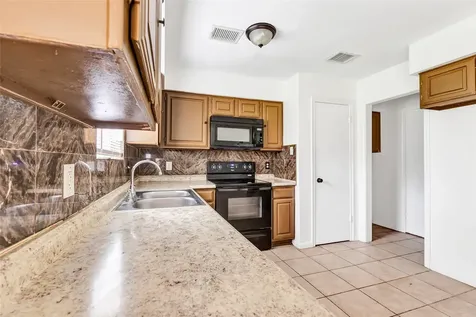 4719 Silver Frost Drive Houston TX 77066