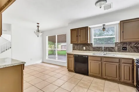 4719 Silver Frost Drive Houston TX 77066