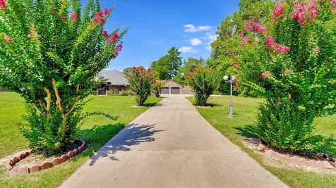 65 County Road 2209 N Cleveland TX 77327