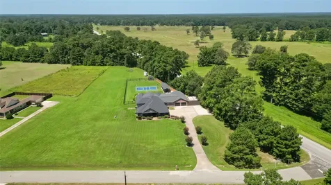 65 County Road 2209 N Cleveland TX 77327