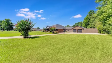 65 County Road 2209 N Cleveland TX 77327