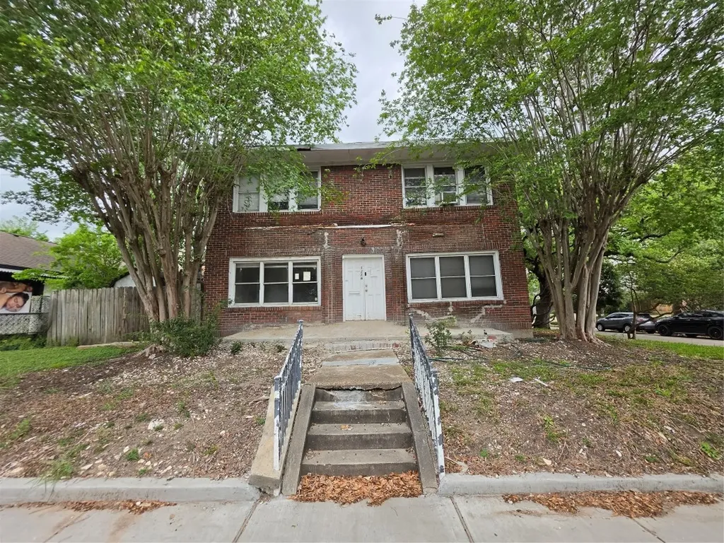 1226 W Gray Street 2 Houston TX 77019